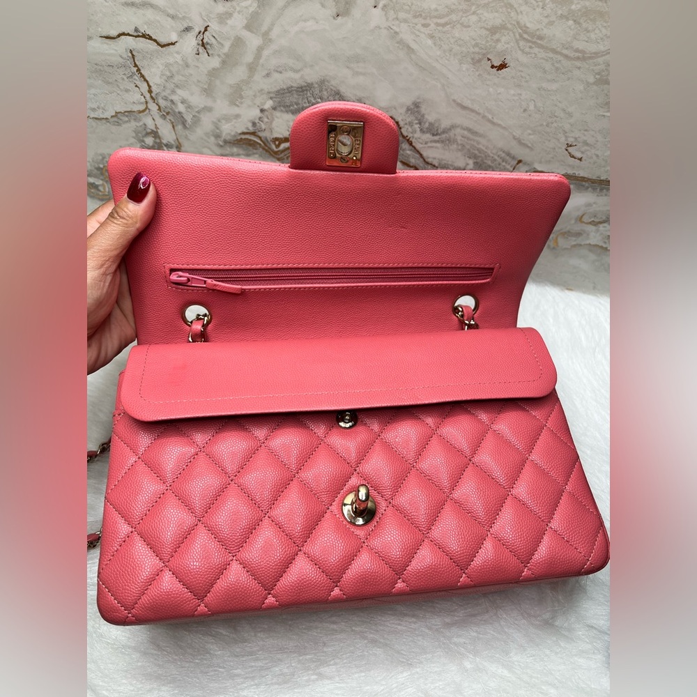 #055000XB Medium Chanel Classic Flap - Picture 6 of 7